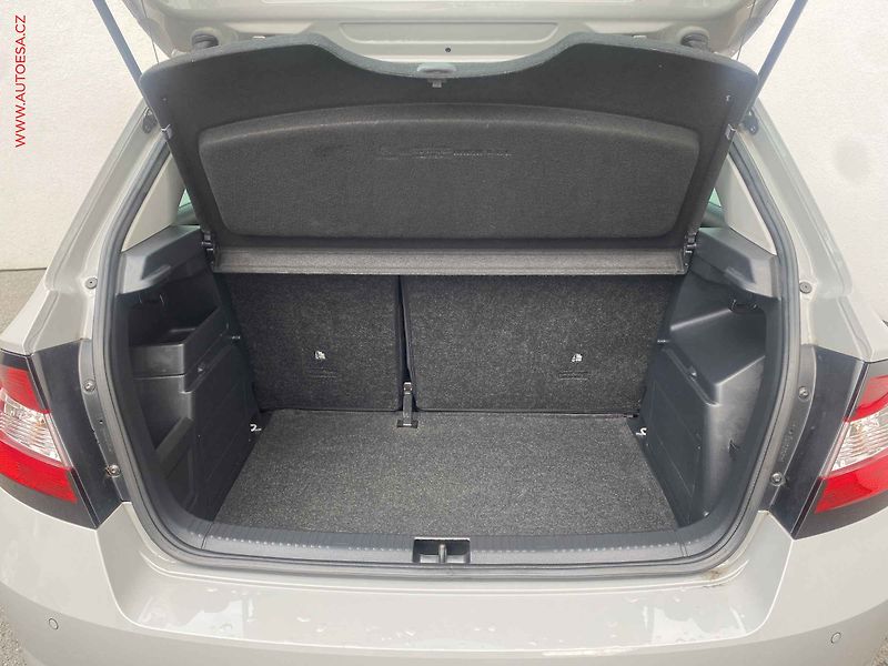 Škoda Fabia (2017) 1.0TSi, Panor, AC, park.čidla - fotka 7 z 17