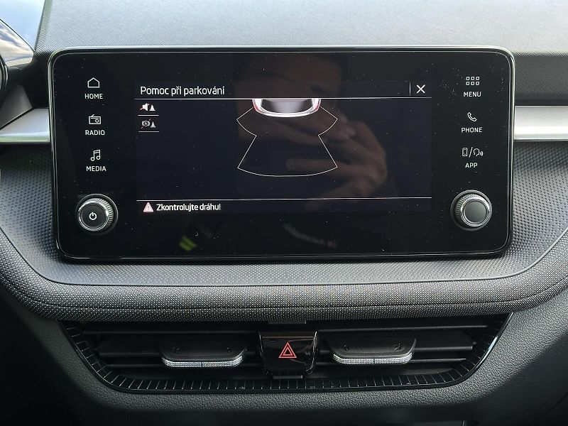 Škoda Fabia 1.0TSi Selection 95PS LED V.Co - fotka 29 z 37