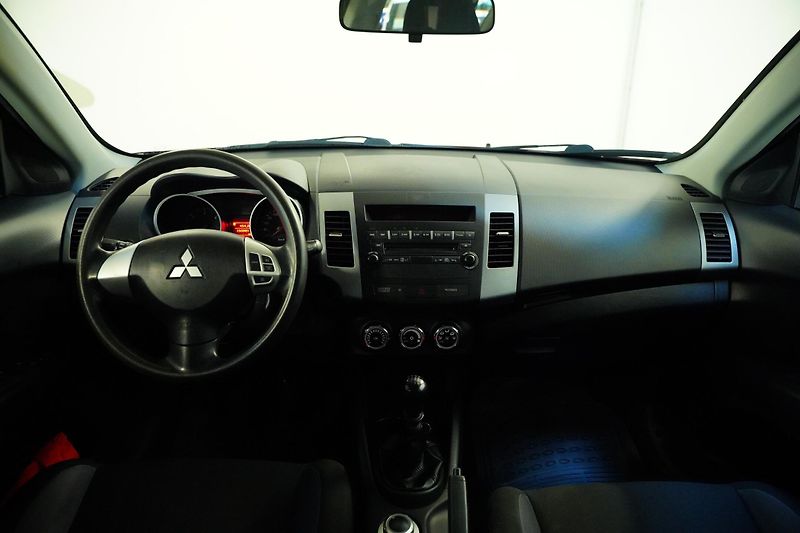 Mitsubishi Outlander - fotka 6 z 6