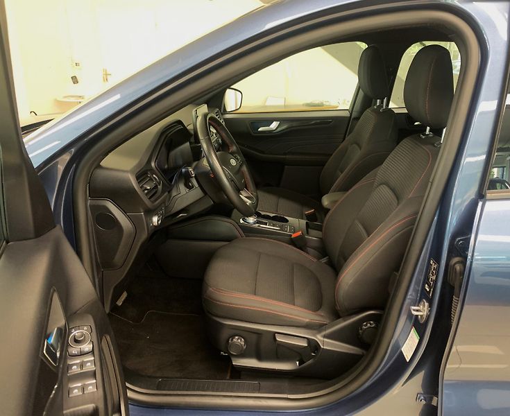 Ford Kuga ST-Line X PHEV, ČR, 1.MAJ - fotka 9 z 28