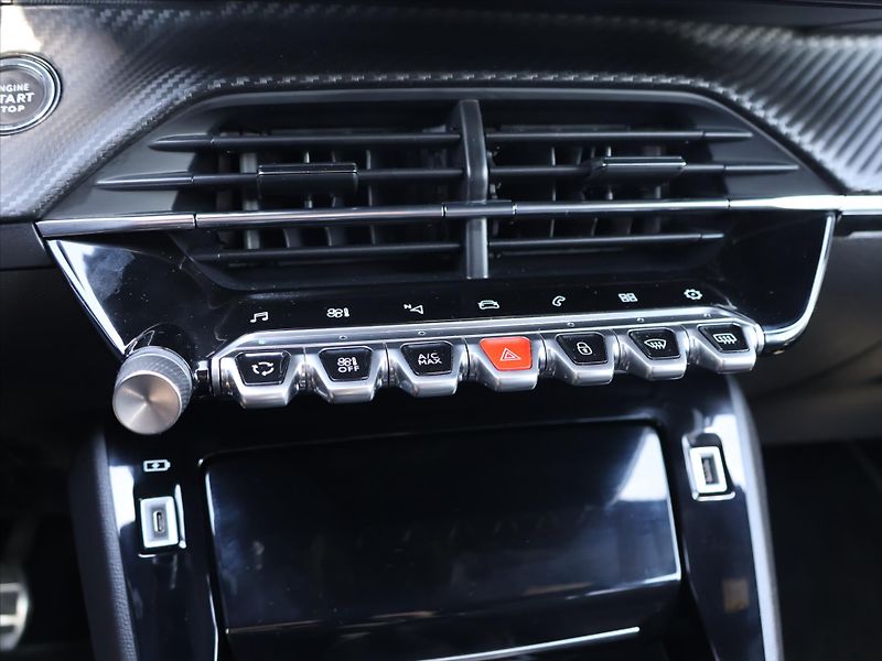 Peugeot 208 1,2 PT 74kW GT-Line LED - fotka 18 z 26
