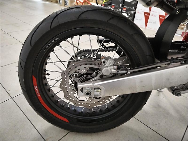 SWM SM 500 R Euro 5 White/Red   0, - fotka 11 z 15