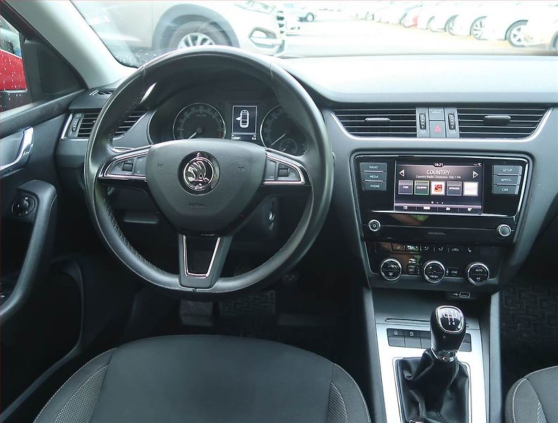 Škoda Octavia (2019) Ambition Plus 1.6 TDI - fotka 7 z 15