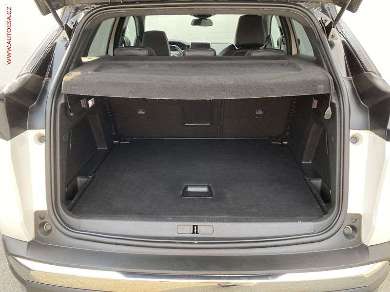 Peugeot 3008 (2019) 1.2PT, GT Line, LED, navi - fotka 7 z 18
