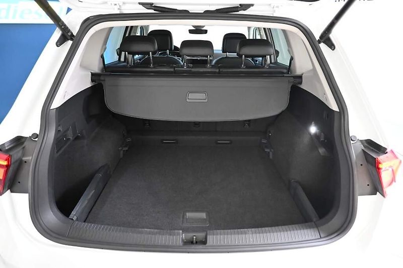 Volkswagen Tiguan Allspace (2023) 2.0 LED DSG ACC LIFE Tažné Vir - fotka 8 z 36