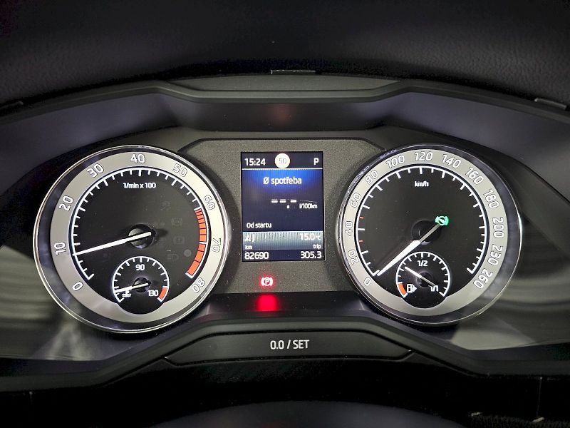 Škoda Superb (2020) 1.5TSI 110kW DSG SPORTLINE NAV - fotka 19 z 28