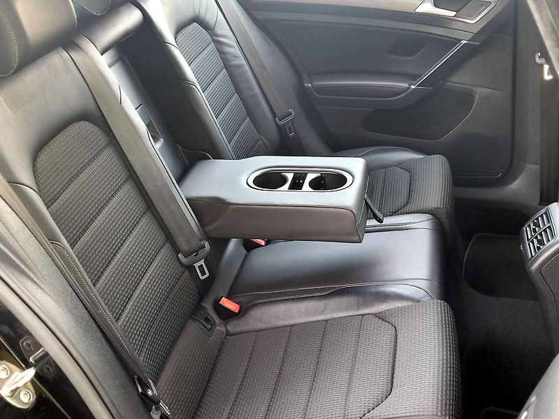 Volkswagen Golf 1,2 TSi SERV.KN*CEBIA,EA211 - fotka 22 z 39