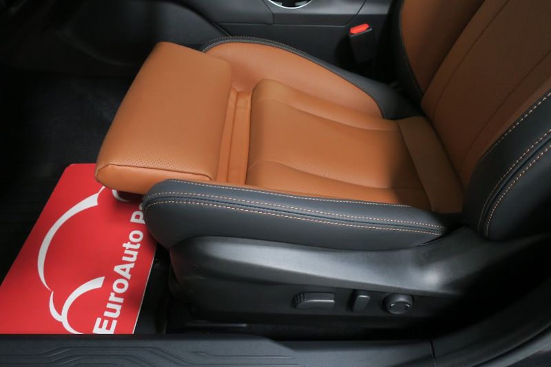 Subaru Outback (2025) 2.5i AWD TOURING - fotka 13 z 41