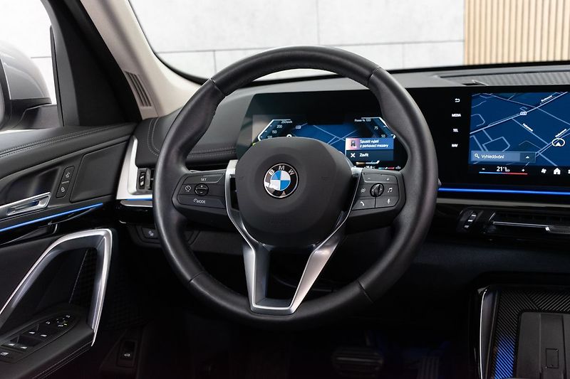 BMW X1 xDrive20d TAŽNÉ*ZÁRUKA*ČR 1.M* - fotka 15 z 43