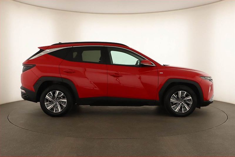 Hyundai Tucson (2023) 1.6 T-GDI 48V MHEV - fotka 6 z 14