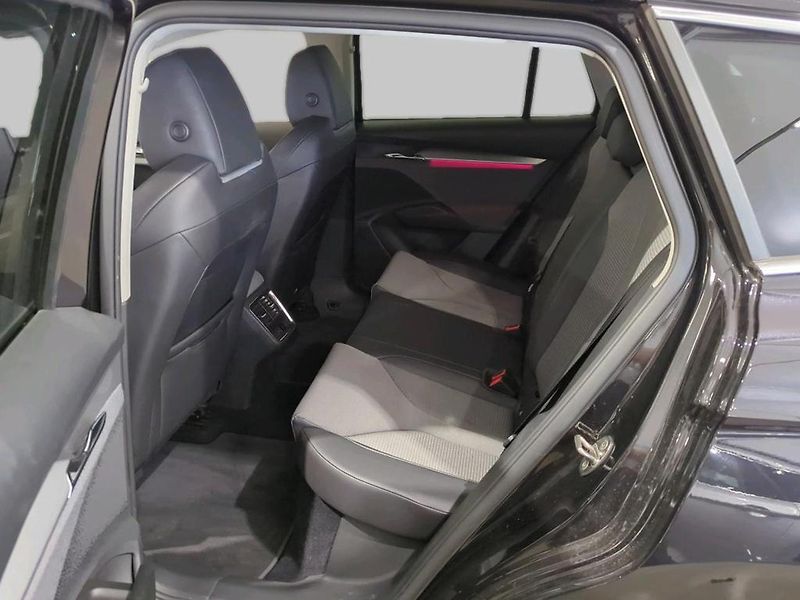 Škoda Enyaq 150kw, iV80 19ALU TZ SOH 98% - fotka 7 z 10