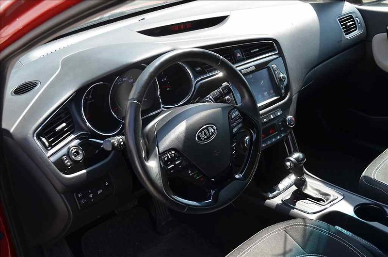 Kia Ceed (2018) 1,6 SW - fotka 16 z 24