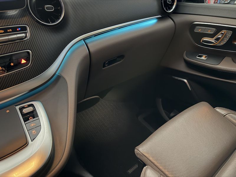 Mercedes-Benz Třídy V (2022) EXCLUSIVE 300d 4M AMG/AIR - fotka 49 z 52