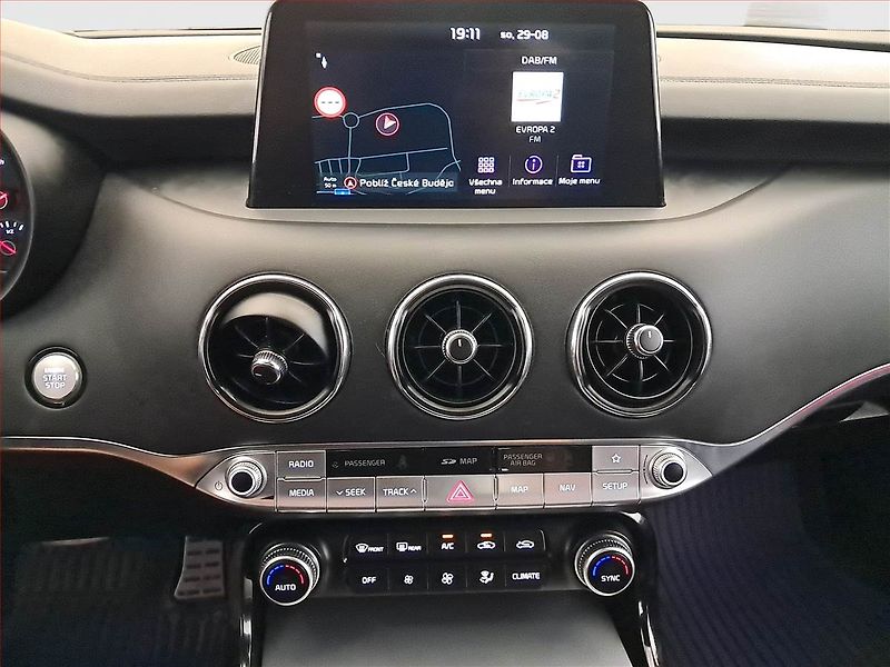 Kia Stinger (2020) 3.3 T-GDI - fotka 12 z 17