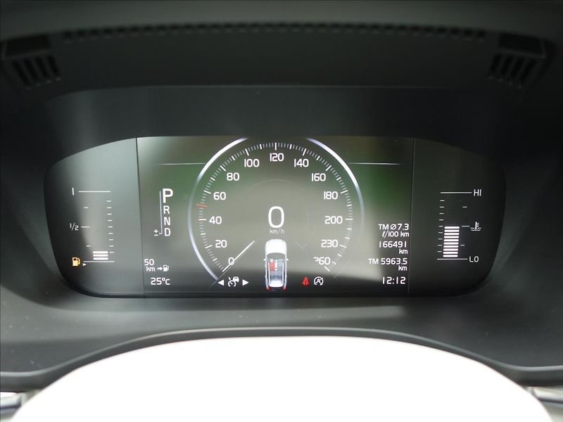Volvo XC60 2,0 140kW 4x4 MOMENTUM - fotka 54 z 73