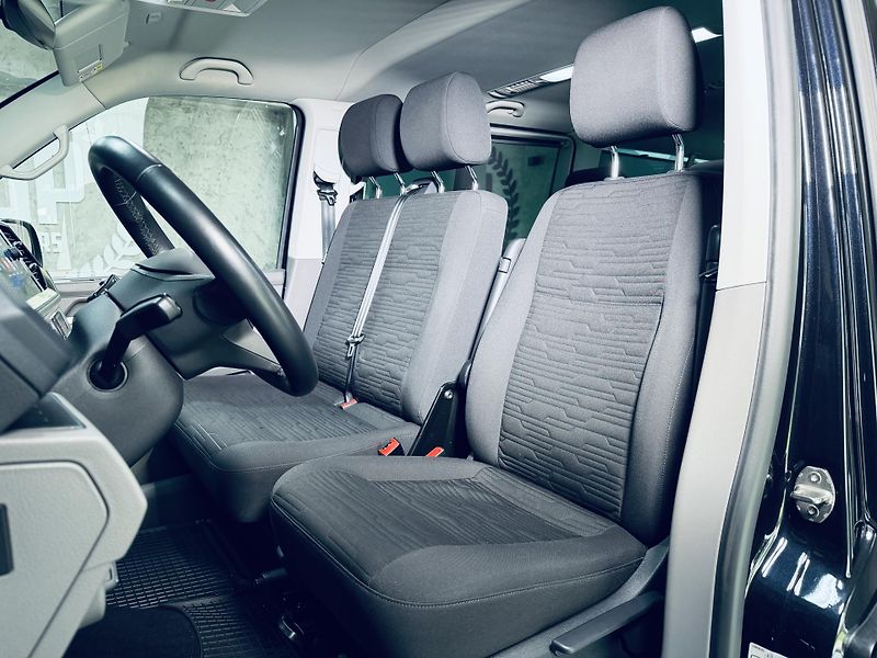 Volkswagen Caravelle (2023) 6.1*Highline*BULLI*LONG*NEZ.TO - fotka 17 z 38