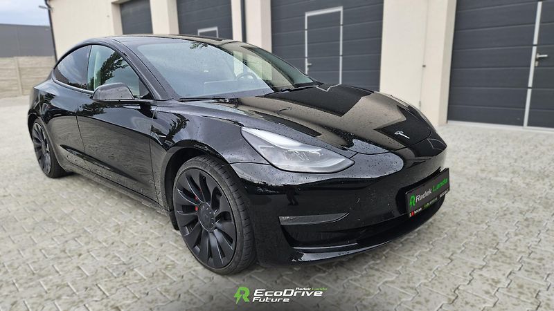 Tesla Model 3 (2021) Performance Dual Motor AWD - fotka 4 z 9