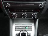 Škoda Octavia (2016) 1.6 TDi, 2.maj,ČR, AC - náhled 14