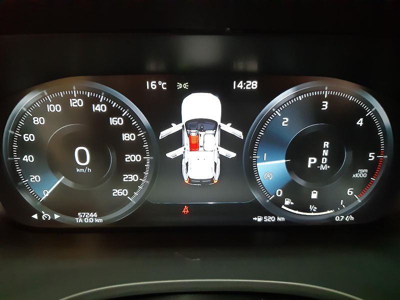 Volvo XC60 2.0d B4 AWD 145KW INSCRIPTION - fotka 15 z 28