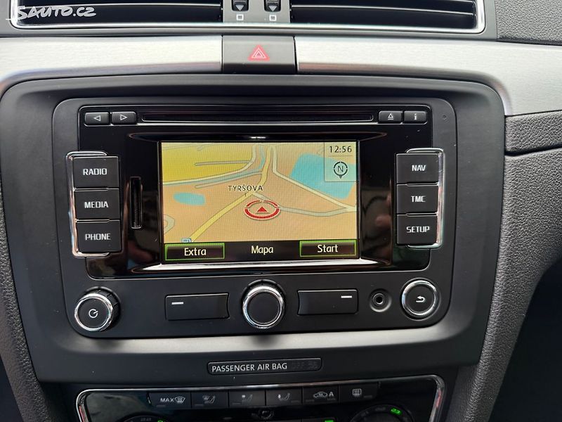 Škoda Superb 2.0 TDI 103kw DSG - fotka 12 z 17
