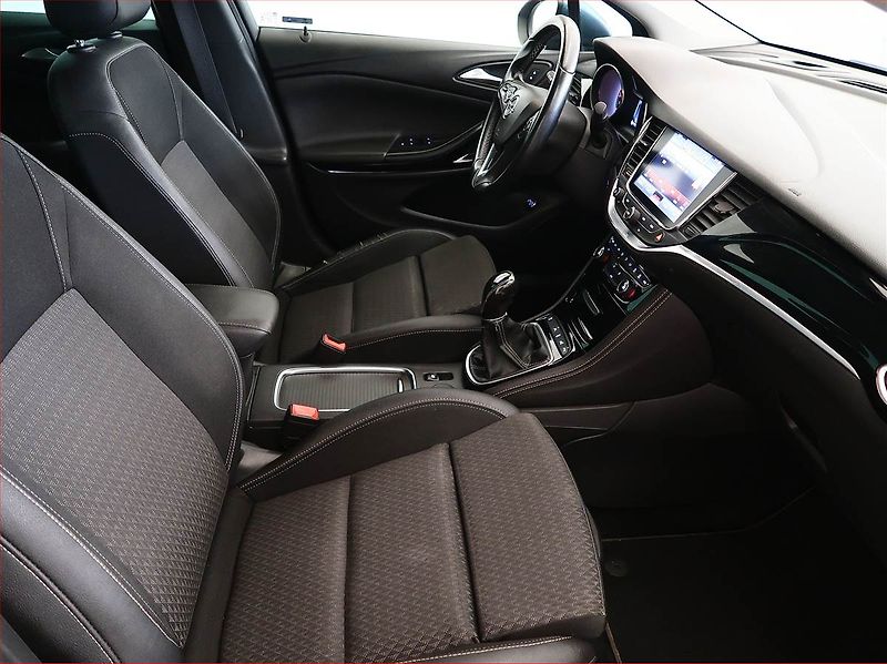 Opel Astra (2016) 1.6 CDTI, Serv.kniha, Navi - fotka 9 z 18