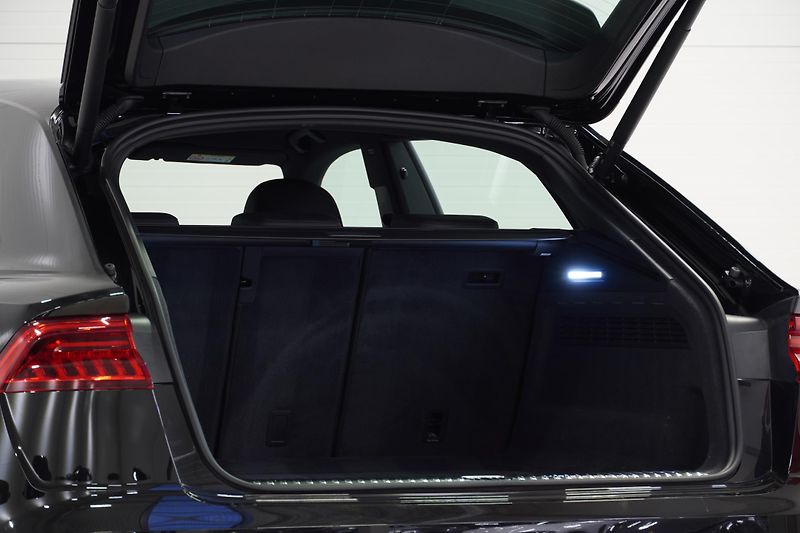 Audi Q8 55 TFSI,ČR,DPH,ZÁRUKA 2028 - fotka 10 z 33