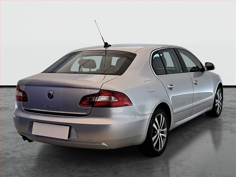 Škoda Superb (2008) Elegance 1.8 TSI, po STK - fotka 5 z 17