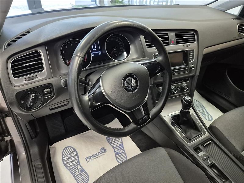 Volkswagen Golf 1.2 TSI EDITION - fotka 12 z 22