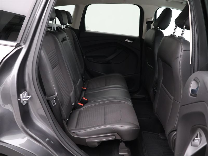 Ford Kuga 1,5 TDCI 88kW CZ Titanium DPH - fotka 13 z 30