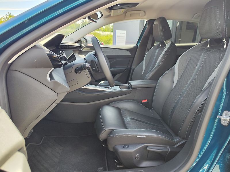 Peugeot 308 1.2 Puretech/96kW Allure EAT8 - fotka 12 z 33
