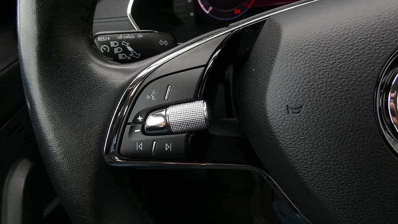 Škoda Octavia 2,0 TDI Ambition - fotka 11 z 22