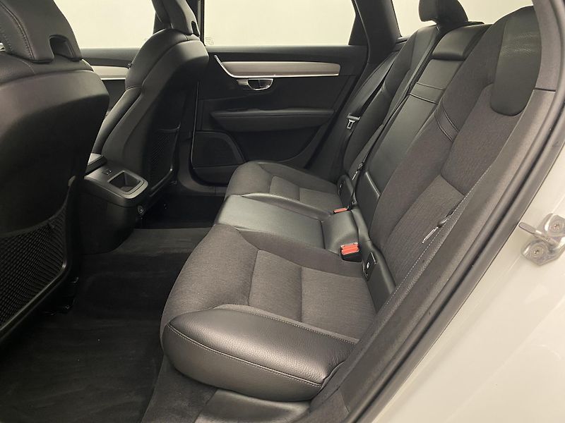 Volvo V90 B4 MOMENTUM AUT CZ - fotka 5 z 47