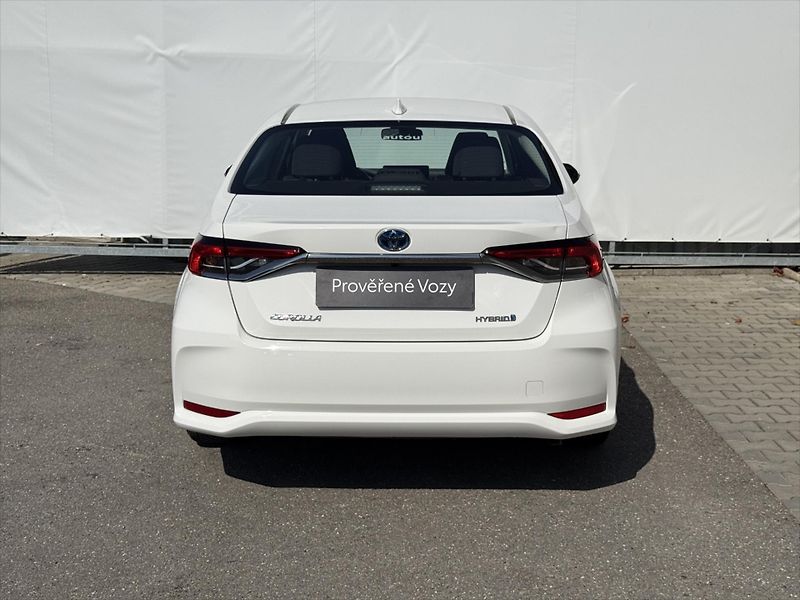 Toyota Corolla 1,8 Active, Hybrid - fotka 5 z 18