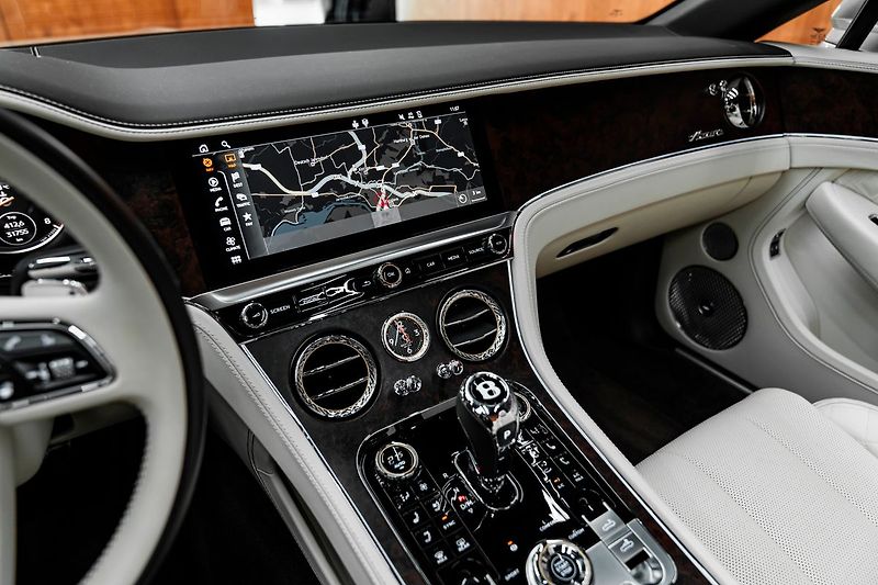 Bentley Continental GTC V8, MULLINER, NAIM, NOČNÉ VIDE - fotka 15 z 24