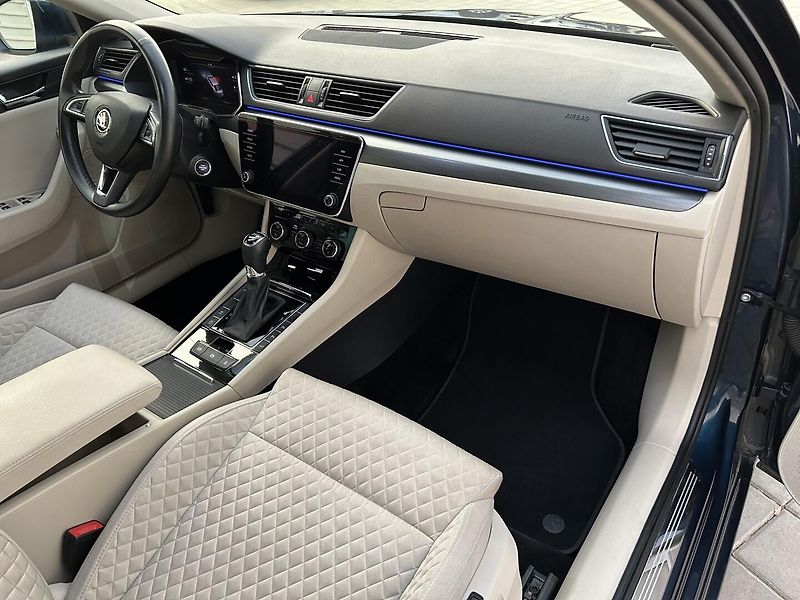 Škoda Superb 2.0 TDI Style - fotka 29 z 30