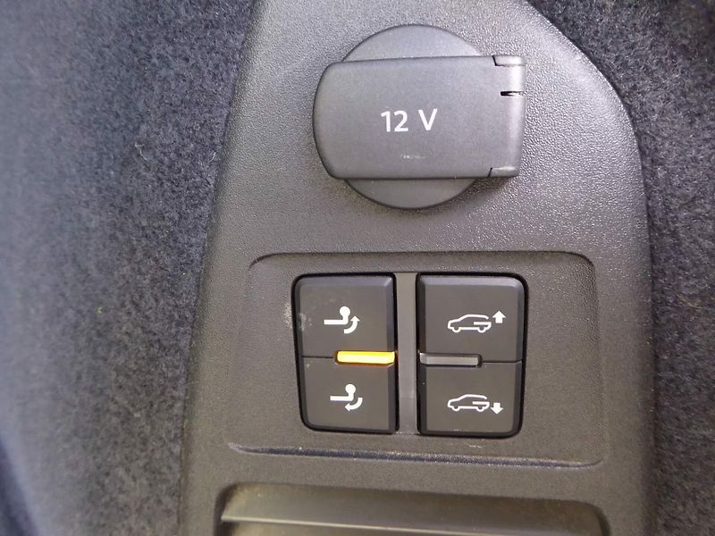 Volkswagen Touareg TDI R-Line PSP Pano HuD 360 Ta - fotka 8 z 9