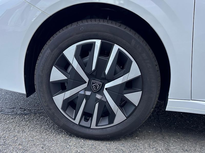 Peugeot 208 STYLE - fotka 27 z 28