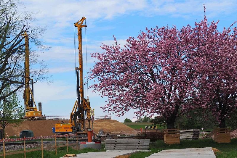 Snímky z výstavby dálnice D35 Džbánov - Litomyšl, duben 2025