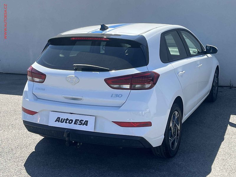 Hyundai i30 (2025) 1.5 T-GDi, ČR, AT, navi - fotka 4 z 16