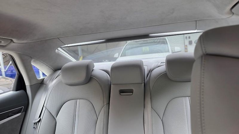 Audi A8 (2017) 4.2 V8 TDI 283 kW quattro - fotka 37 z 40