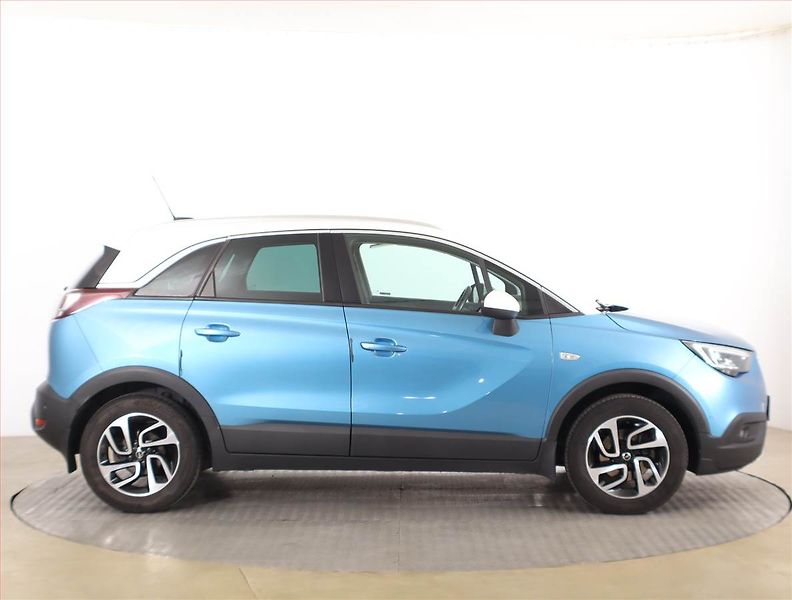 Opel Crossland X (2017) Ultimate 1.6 CDTI, Serv.kniha - fotka 6 z 17