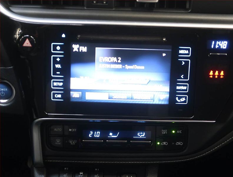 Toyota Auris (2016) Hybrid, Automat, Serv.kniha - fotka 12 z 24