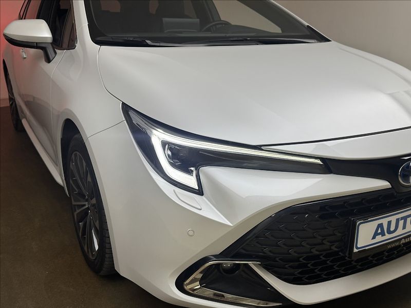 Toyota Corolla 1,8 HYBRID STYLE ACC 1.MAJ ČR - fotka 39 z 42