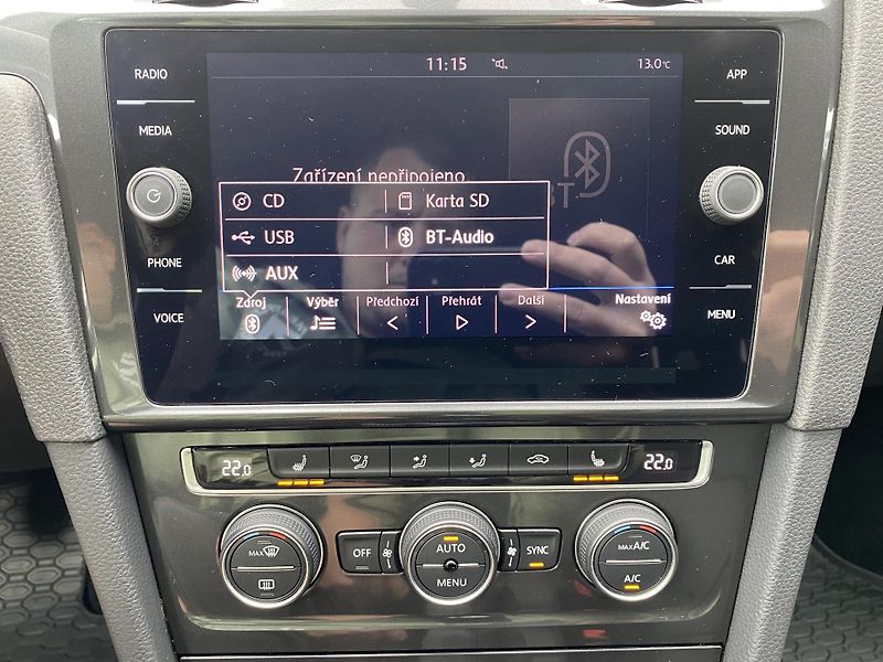Volkswagen Golf 1.4 TSI 92kW-1xMAJ.-LED- ACC - fotka 22 z 44