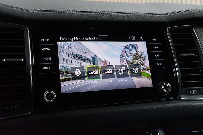 Škoda Kodiaq 2.0 TDI 4x4*STYLE+*TAŽNÉ*ČR 1M - fotka 28 z 49