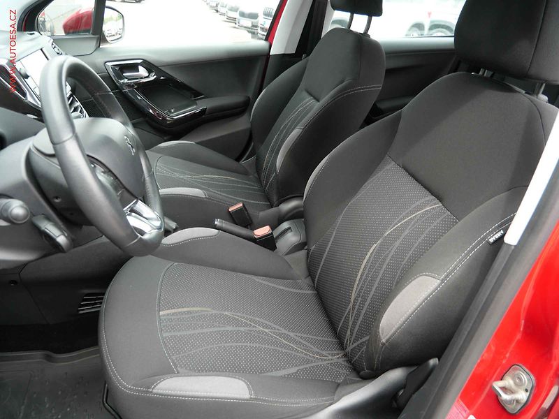 Peugeot 208 (2014) 1.2 PT, ČR, AC, ČR - fotka 9 z 20