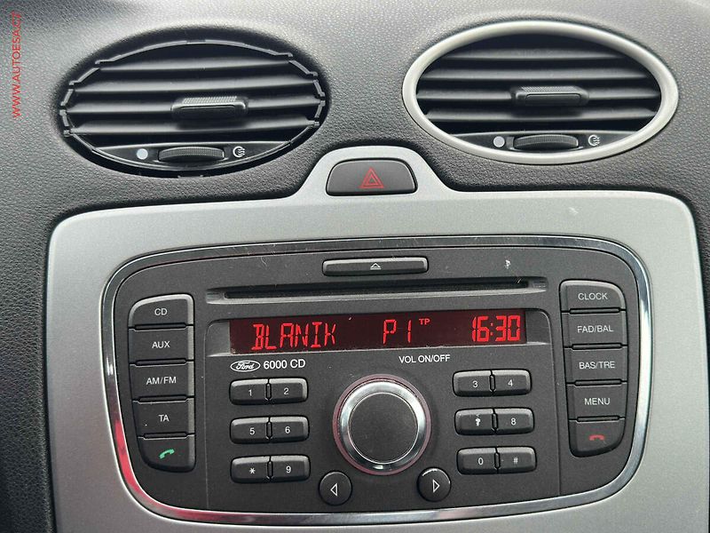 Ford Focus (2008) 1.6 16V, 1.maj, AC, tempo - fotka 13 z 15
