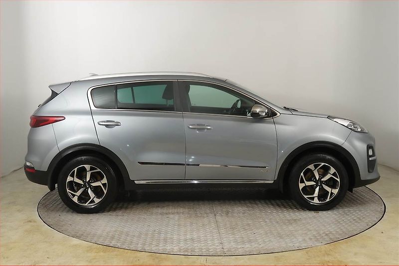 Kia Sportage (2019) 1.6 T-GDI, 4X4, ČR,1.maj - fotka 6 z 21