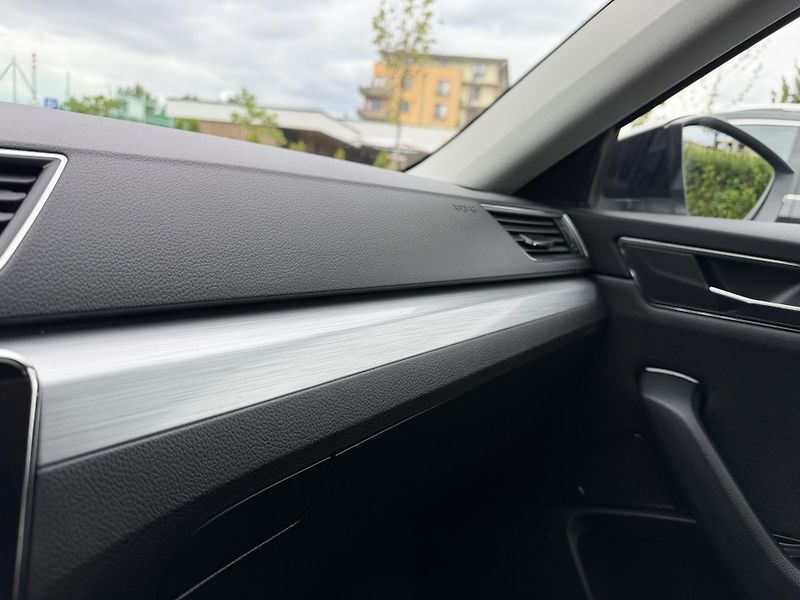 Škoda Superb (2022) 2.0 TDi 110 kw/tažné/DPH - fotka 24 z 25
