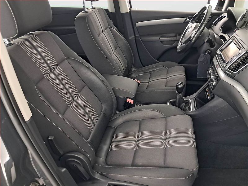 Volkswagen Sharan (2012) 2.0 TDI BMT, 6 míst, Navi - fotka 9 z 24